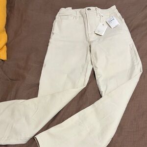 Good American Cream good classic jeans